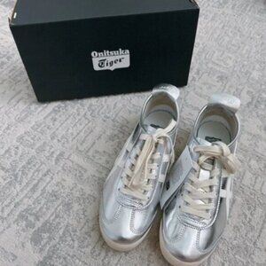 Mexico 66 Sd Pf Silver Leather Lace-Up Casual Sneakers